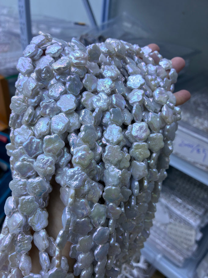10–12 mm Butterfly & Flower Baroque Pearl Strand · 4A — supplied lot image 1