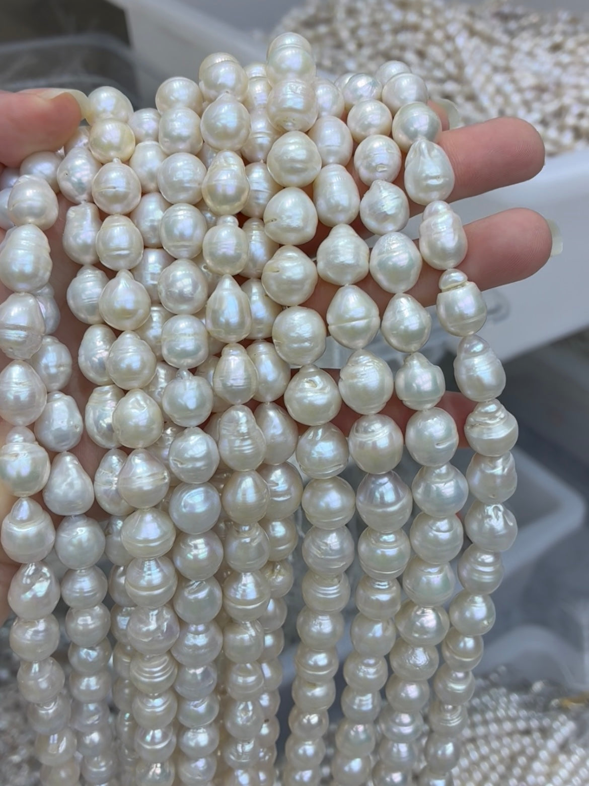 11–13 mm Baroque Pearl Strand · 4A