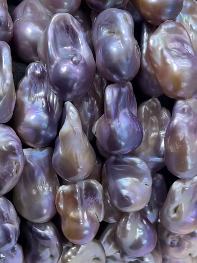 20–25 mm Lavender Baroque Pearl Strand 4A